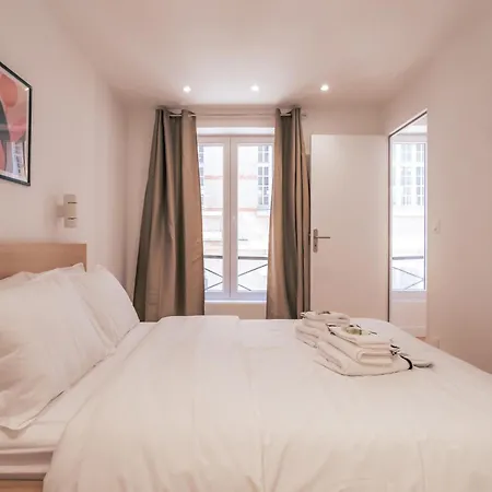 Lumineux Dans Le Marais Apartament