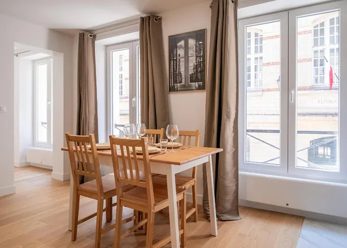 Lumineux Dans Le Marais Apartment *